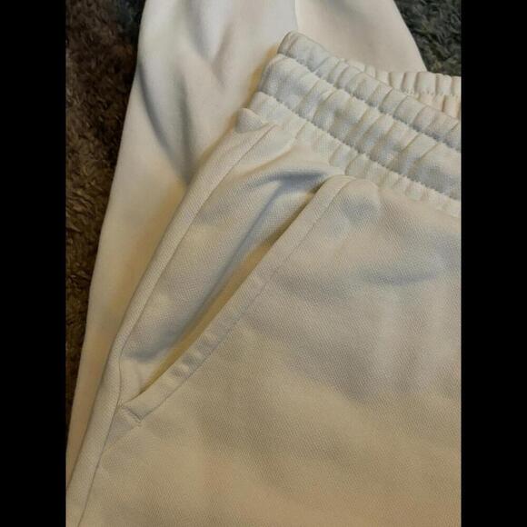 PUMA Cream Sweatpants Medium Joggers - Picture 5 of 9